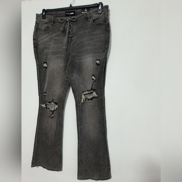 New Nova Distressed Black Jeans / Size 16 Tall - Picture 2 of 8